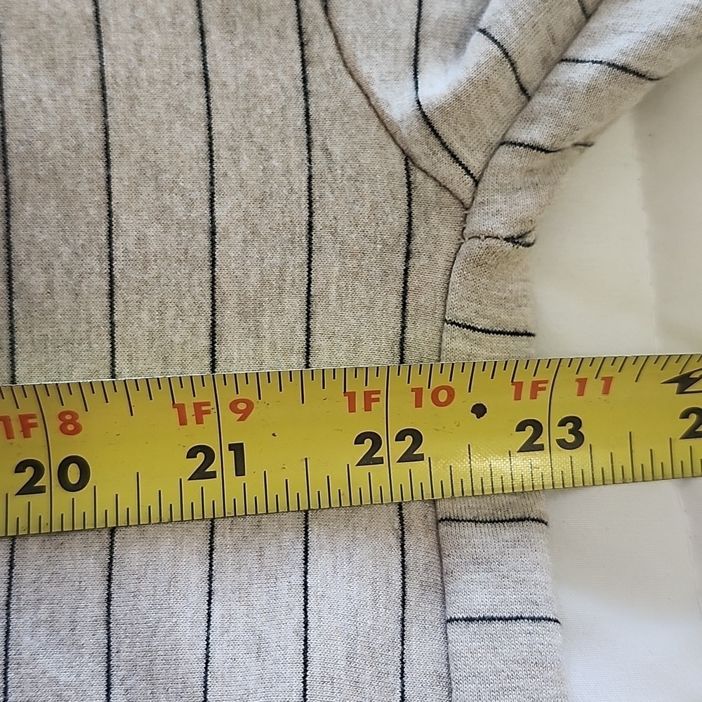 NWOT CAPOTE Striped Beige & Navy Women's Sweater With Pockets Small - Picture 11 of 13